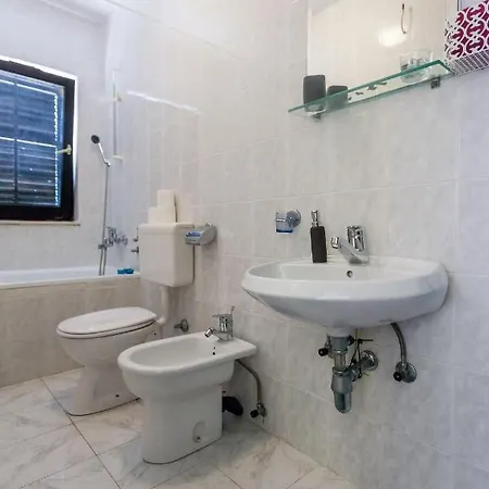 Apartament By The Sea Mavarstica, Ciovo - 1108 Trogir